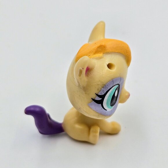 Littlest Pet Shop Fuzzette Fluffball #49 Cat Surprise Families LPS Toy 2016 Read - Picture 6 of 8